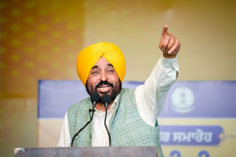 ਪੰਜਾਬ ‘ਚ ਔਰਤਾਂ ਨੂੰ ਸਿਰਫ਼ 3 ਮਹੀਨਿਆਂ ਦੇ ਹੀ ਮਿਲਣਗੇ ਪੈਸੇ: ਭਗਵੰਤ ਮਾਨ ਦਾ ਵੱਡਾ ਐਲਾਨ
