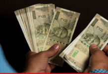 ਪੰਜਾਬ ‘ਚ ਅਧਿਆਪਕਾਂ ਦੇ ਤਨਖਾਹਾਂ ਬਿਨ੍ਹਾਂ ਘਰਾਂ ਦੇ ਚੁੱਲ੍ਹੇ ਠੰਡੇ… ਪਰ ਅਖੌਤੀ ਇਨਕਲਾਬੀ ਪਾਰਟੀ ਦੇ ਪ੍ਰਚਾਰ ਪੋਸਟਰ ਚਮਕੇ