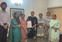 ਆਂਗਣਵਾੜੀ ਵਰਕਰਾਂ ਲਈ ਵੱਡੀ ਖੁਸ਼ਖਬਰੀ! ਮਾਣ ਭੱਤਾ ਹੋਵੇਗਾ ਦੁਗਣਾ; ਸੈਮਸੰਗ ਮੋਬਾਈਲ ਫੋਨ ਅਤੇ ‘ਮਾਵਾਂ ਧੀਆਂ ਸਤਿਕਾਰ ਯੋਜਨਾ’ ਦਾ ਵੀ ਮਿਲੇਗਾ ਲਾਭ