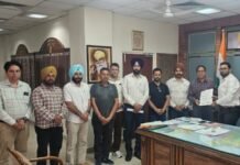 ਅਧਿਆਪਕਾਂ ਤੋਂ ਗੈਰ-ਵਿੱਦਿਅਕ ਡਿਊਟੀਆਂ ਲੈਣ ਵਿਰੁੱਧ DTF ਨੇ ਖੋਲ੍ਹਿਆ ਮੋਰਚਾ; ਮੁੱਖ ਮੰਤਰੀ ਦੇ ਨਾਂ DC ਨੂੰ ਸੌਂਪਿਆ ਮੰਗ ਪੱਤਰ