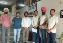 ਅਖੌਤੀ ਸਿੱਖਿਆ ਕ੍ਰਾਂਤੀ ਦੀ ਨਿਕਲੀ ਫੂਕ; ਅਧਿਆਪਕ ਦੀ BLO ਡਿਊਟੀ ਕੱਟਣ ਦੀ ਬਜਾਏ ਭੇਜਿਆ ਕਾਰਨ ਦੱਸੋ ਨੋਟਿਸ; ਭੜਕੇ ਟੀਚਰਾਂ ਨੇ ਧਰਨੇ ਦਾ ਕੀਤਾ ਐਲਾਨ