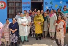 ਆਂਗਣਵਾੜੀ ਸੈਂਟਰਾਂ ਲਈ ਖਰੀਦੇ ਫੋਨ ਰੂਰਲ ਡਿਪਾਰਟਮੈਂਟ ਨੂੰ ਦੇਣ ਦਾ ਵਿਰੋਧ