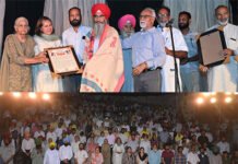 ਪਲਸ ਮੰਚ ਦੀ ਨਾਟਕਾਂ ਤੇ ਗੀਤਾਂ ਭਰੀ ਰਾਤ ਨੇ ਦਿੱਤਾ ਕਲਮ, ਕਲਾ ਅਤੇ ਲੋਕਾਂ ਦੀ ਗਲਵੱਕੜੀ ਦਾ ਸੁਨੇਹਾ