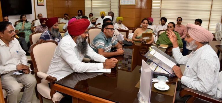 ਪੰਜਾਬ ਕੈਬਨਿਟ ਸਬ-ਕਮੇਟੀ ਵੱਲੋਂ ਮੁਲਾਜ਼ਮ ਜਥੇਬੰਦੀਆਂ ਨਾਲ ਅਹਿਮ ਮੀਟਿੰਗ, ਜਾਣੋ ਕੀ ਮਿਲਿਆ ਭਰੋਸਾ?