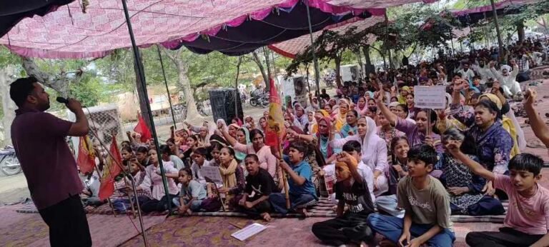 Employee Protest: ਥਰਮਲ ਦੇ ਠੇਕਾ ਮੁਲਾਜ਼ਮਾਂ ਦਾ ਧਰਨਾ ਅੱਠਵੇਂ ਦਿਨ ਵੀ ਜਾਰੀ, ਨੋਟੀਫਿਕੇਸ਼ਨ ਜਾਰੀ ਹੋਣ ਤੱਕ ਸੰਘਰਸ਼ ਰਹੇਗਾ ਜਾਰੀ!