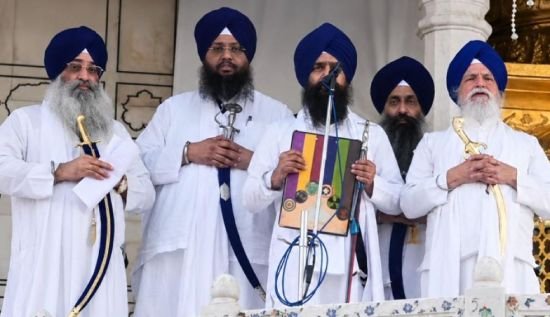 CM ਭਗਵੰਤ ਮਾਨ ‘ਪੰਥ ਵਿਰੋਧੀ’ ਕਰਾਰ! ਸ੍ਰੀ ਅਕਾਲ ਤਖ਼ਤ ਸਾਹਿਬ ਦਾ ਇਤਿਹਾਸਿਕ ਫ਼ੈਸਲਾ; ਕਿਹਾ- ਸਿੱਖ ਸੰਗਤ ਮੁੱਖ ਮੰਤਰੀ ਨੂੰ ਲਾਵੇ