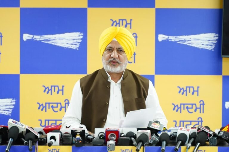 ਕਥਿਤ ਫੋਰੈਂਸਿਕ ਰਿਪੋਰਟ ਰਾਹੀਂ CM ਮਾਨ ਨੂੰ ਬਦਨਾਮ ਕਰਨ ਦੀ ਚਾਲ ਨਾਕਾਮ; ਜਥੇਦਾਰ ਅਕਾਲੀ ਦਲ ਦੇ ਸਿਆਸੀ ਮੋਹਰੇ ਵਜੋਂ ਕੰਮ ਨਾ ਕਰਨ- ਬਲਤੇਜ ਪੰਨੂ ਦਾ ਬਾਦਲਾਂ ‘ਤੇ ਵੱਡਾ ਹਮਲਾ