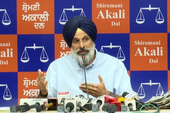 CM ਮਾਨ ਵਾਰ-ਵਾਰ ਬਦਲ ਰਹੇ ਨੇ ਆਪਣਾ ਪੱਖ! ਮਜੀਠੀਆ ਦਾ ਵੱਡਾ ਦੋਸ਼