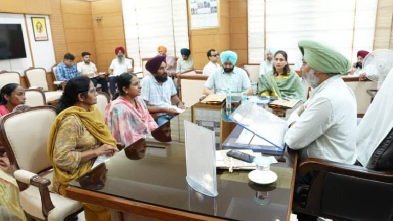 ਪੰਜਾਬ ਸਰਕਾਰ ਵੱਲੋਂ ਅਧਿਆਪਕਾਂ ਸਮੇਤ ਹੋਰਨਾਂ ਮੁਲਾਜ਼ਮਾਂ ਦੀਆਂ ਮੰਗਾਂ ਬਾਰੇ ਅਹਿਮ ਮੀਟਿੰਗ, ਜਾਣੋ ਕੀ ਹੋਇਆ ਫ਼ੈਸਲਾ!