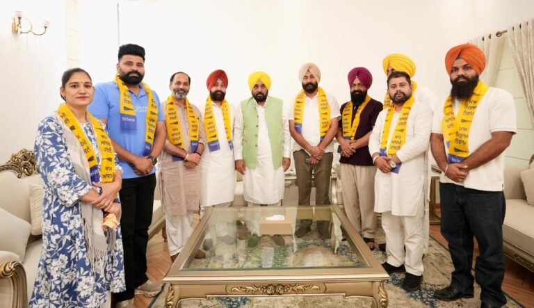 ਕਾਂਗਰਸ ਨੂੰ ਵੱਡਾ ਝਟਕਾ, ਕਈ ਸੀਨੀਅਰ ਆਗੂ AAP ਵਿੱਚ ਸ਼ਾਮਲ