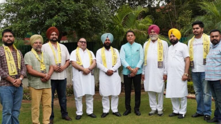 Punjab BJP ਨੂੰ ਵੱਡਾ ਝਟਕਾ! ਸੀਨੀਅਰ ਲੀਡਰ ਅਤੇ ਸਾਬਕਾ ਵਿਧਾਇਕ AAP ਵਿੱਚ ਸ਼ਾਮਲ