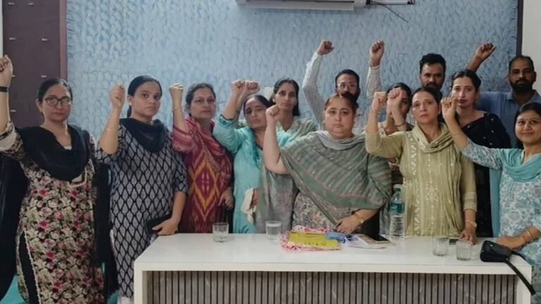 5178 Teacher Recruitment Punjab! 5178 ਅਧਿਆਪਕ ਭਰਤੀ ਤੋਂ ਵਾਂਝੇ ਉਮੀਦਵਾਰ; ਬੋਲੀਆਂ- “ਸਾਨੂੰ 1000 ਰੁਪਏ ਨਹੀਂ, ਸਾਡਾ ਹੱਕ ‘ਨਿਯੁਕਤੀ ਪੱਤਰ’ ਦਿਓ”