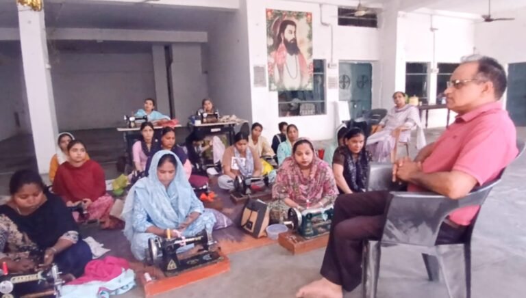 ਜਨਹਿਤ ਸਮਿਤੀ ਦੇ ਮੁਫ਼ਤ ਸਿਲਾਈ ਸਿਖਲਾਈ ਕੇਂਦਰ ਸਿਰਜ ਰਹੇ ਹਨ ਸਵੈ-ਨਿਰਭਰਤਾ ਦਾ ਨਵਾਂ ਇਤਿਹਾਸ: ਆਜ਼ਾਦ